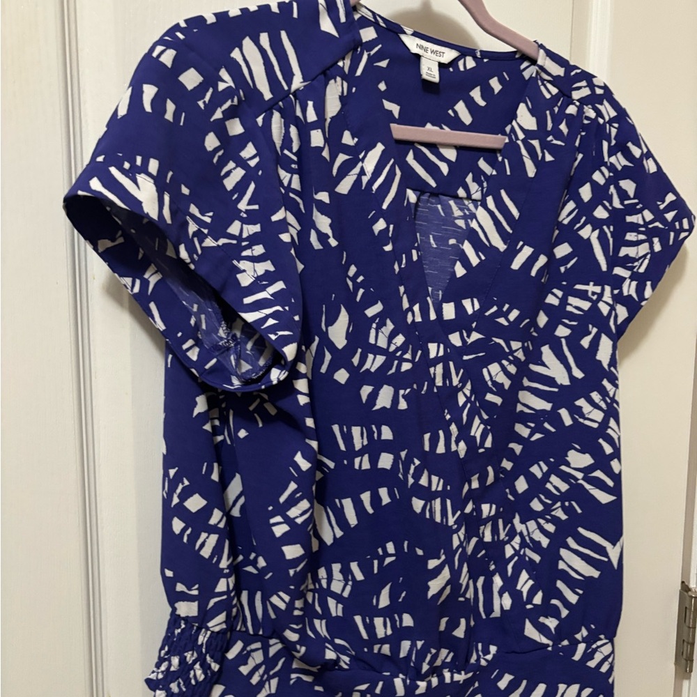Nine West Abstract Blue and White Blouse